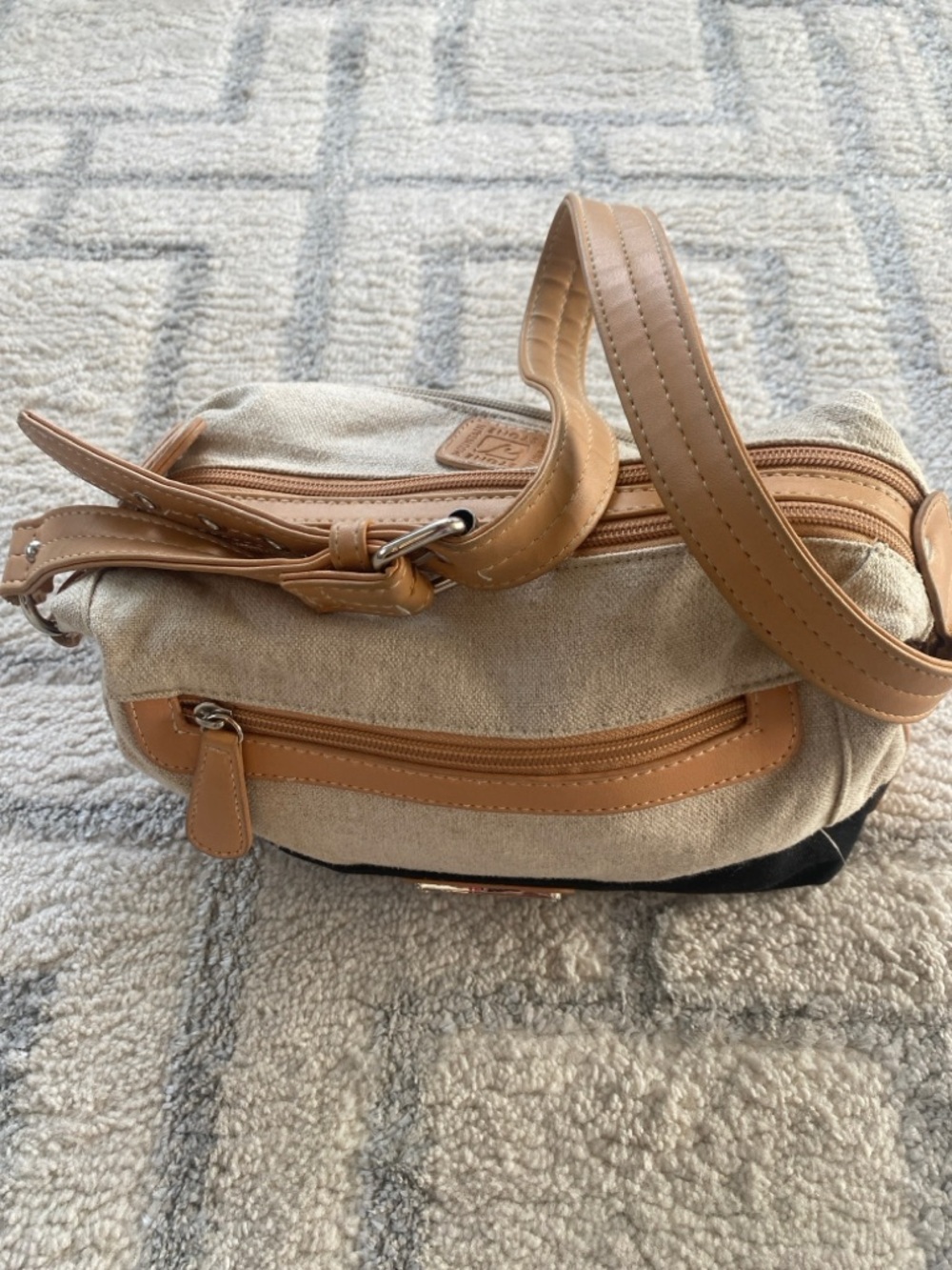 Stone Mountain Spectator 2 Black & Cream 2Section double top Zip Hobo bag - Picture 4 of 12